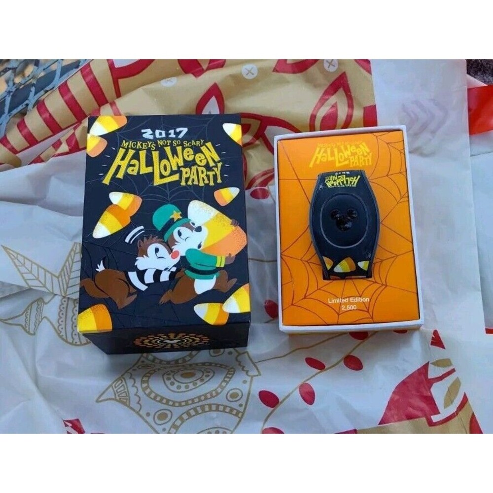 Disney Mickey's Not So Scary Halloween Party 2017 Chip & Dale Magic Band LE 2500